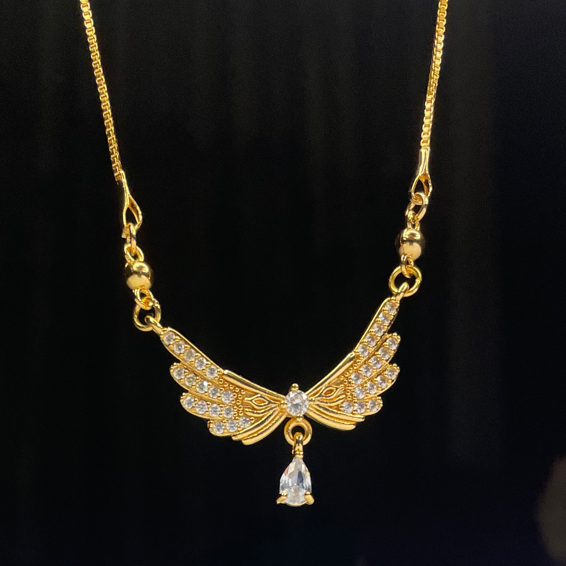 Luxury Angel Wings Pendant Necklace
