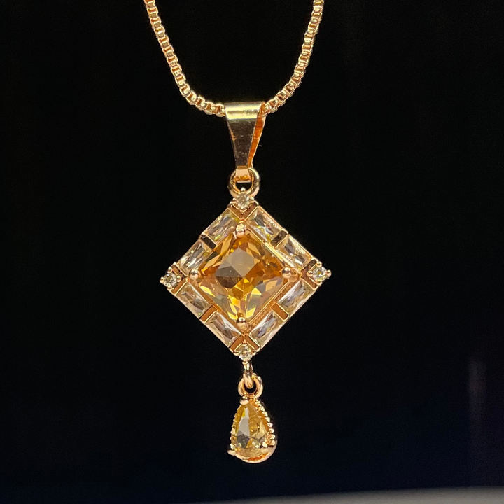 Luxury Amber Crystal Pendant Necklace