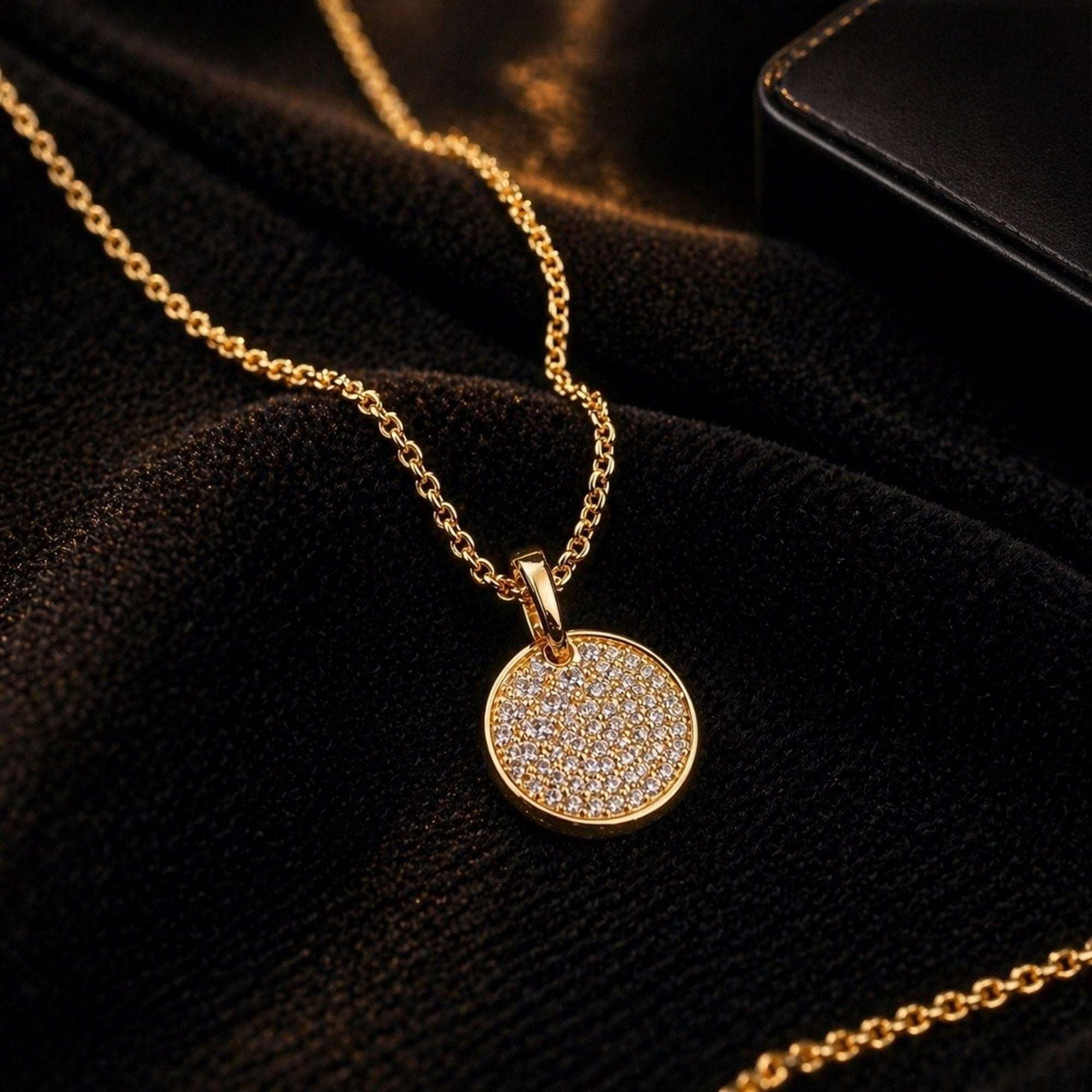 Luxury Round Crystal Pendant Necklace