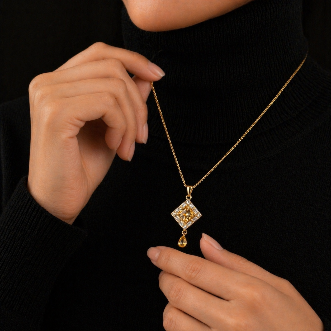 Luxury Amber Crystal Pendant Necklace